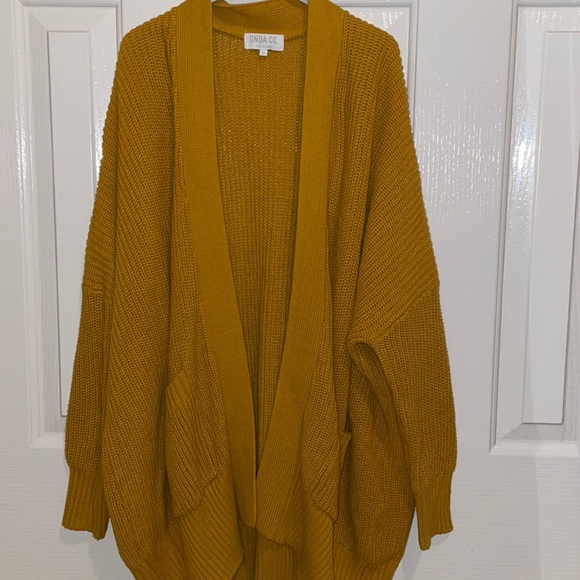 Ghanda knit cardigan - Picture 2 of 4